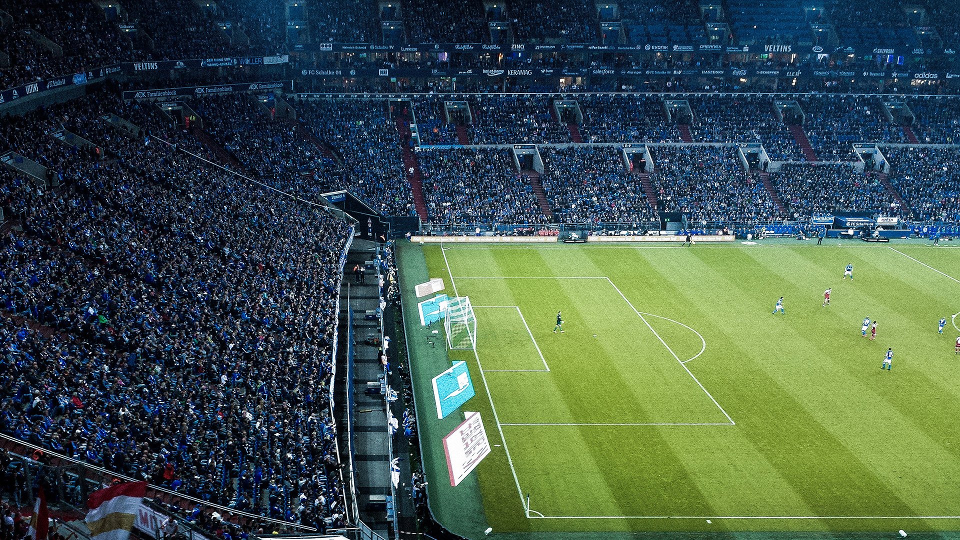 九游官网下载电脑版-_裁判判罚引争议，比赛高潮迭起_，裁判过程